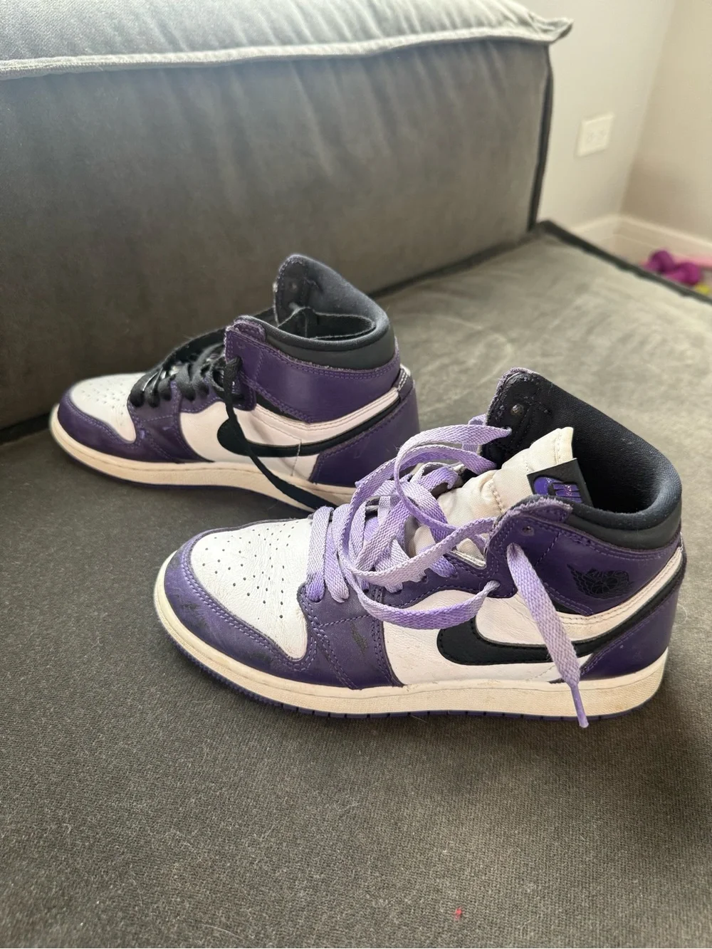 Nike Kids High-Top Sneakers in Purple, White and Black